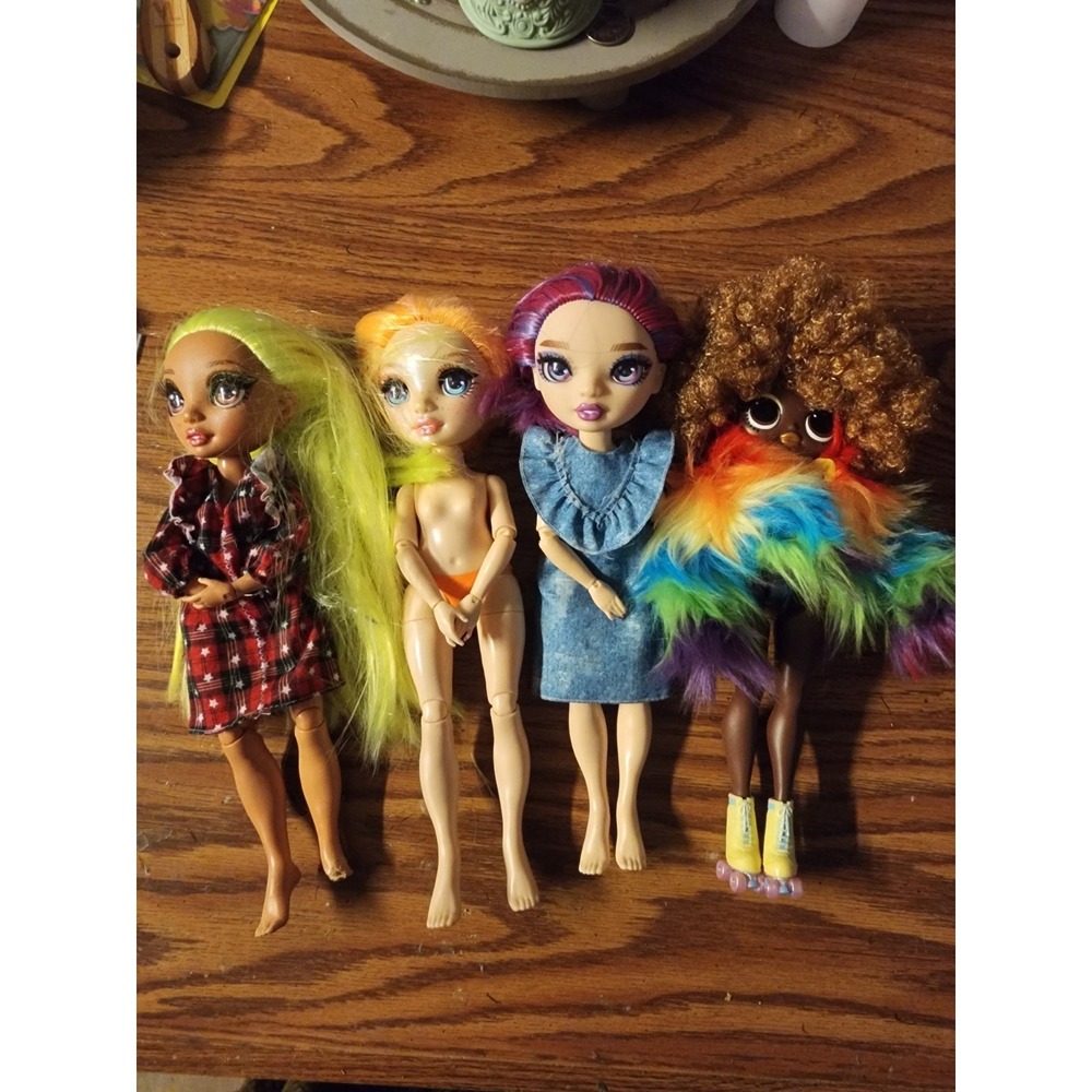 Lot Of 4 L.O.L. Surprise! OMG And Rainbow High Fashion Dolls W/ Accessories